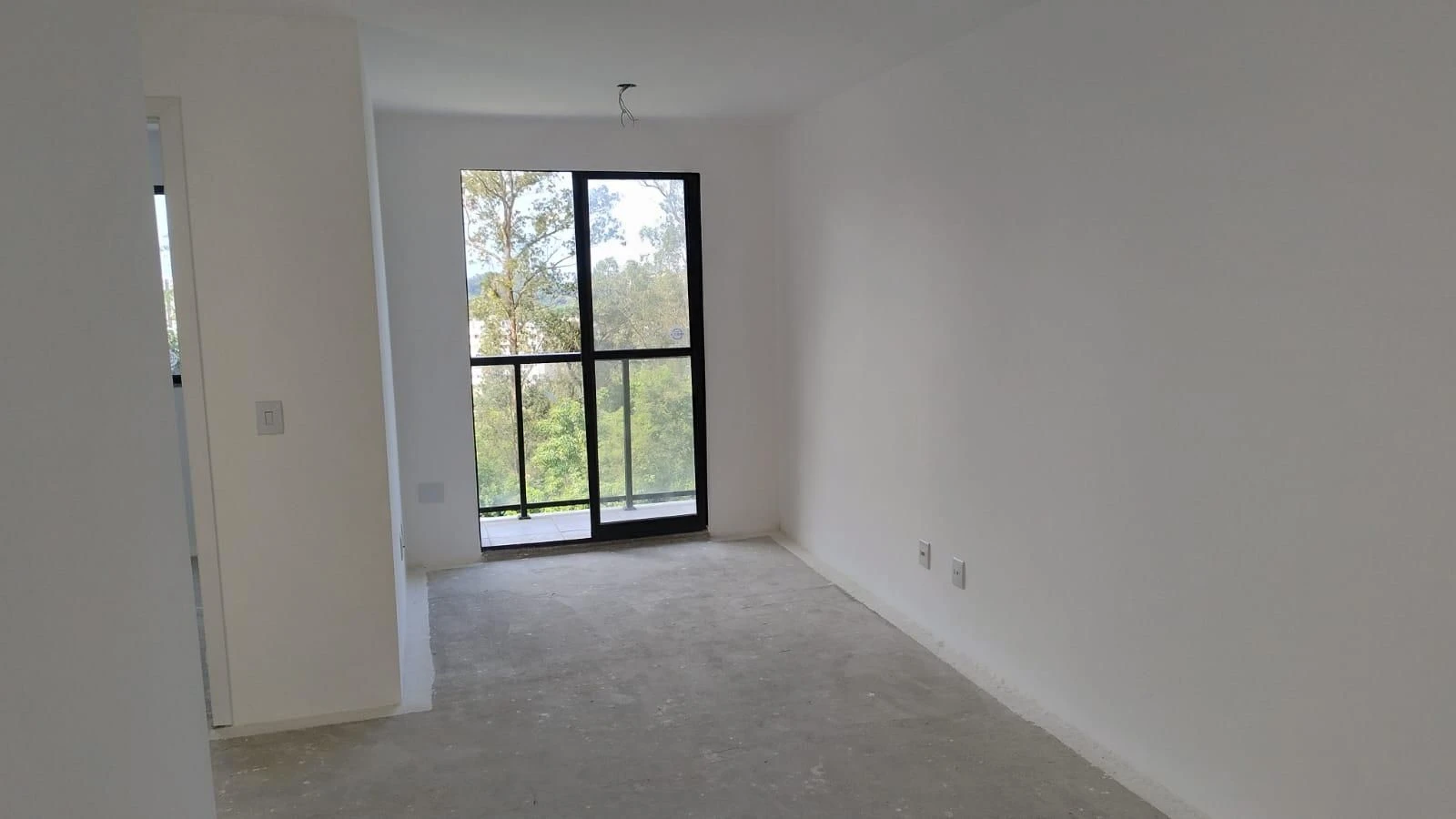 2-bedroom apartment with 1 bathroom and no parking — photo 14