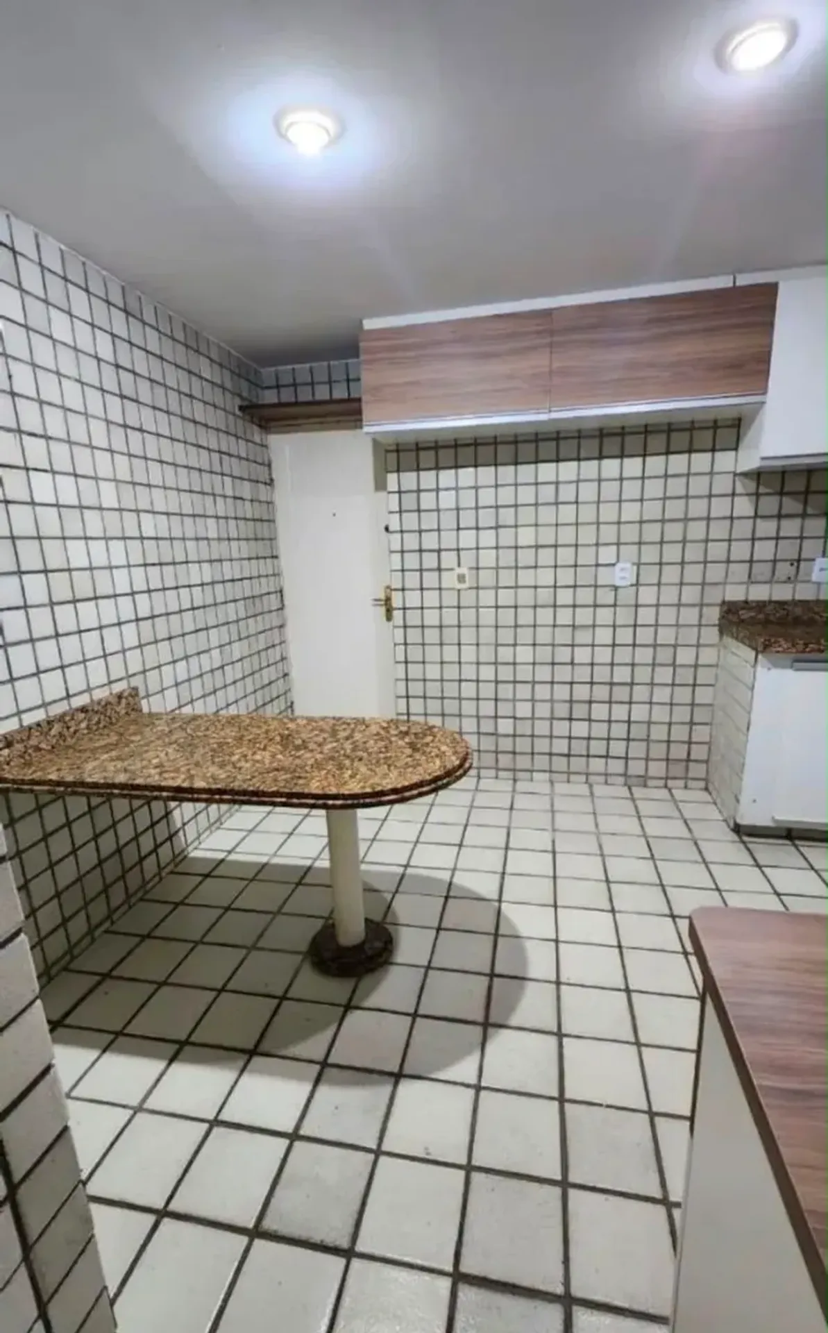 Rental apartment with 4 bedrooms and a balcony — photo 2