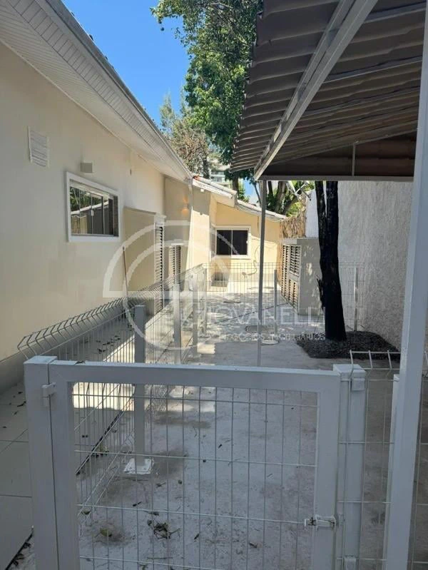 Casa com 3 quartos e 470 m² com 2 vagas e suítes — photo 2