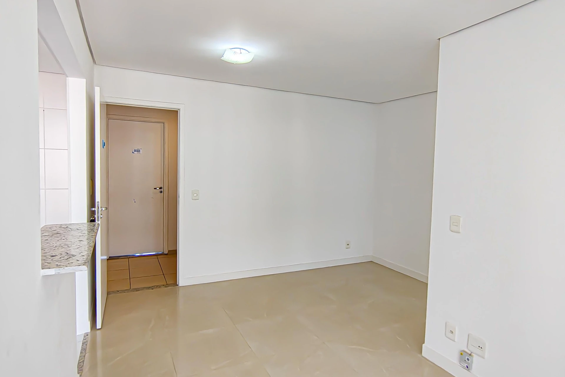 Unfurnished 2-bedroom apartment with en-suite bathrooms — photo 28