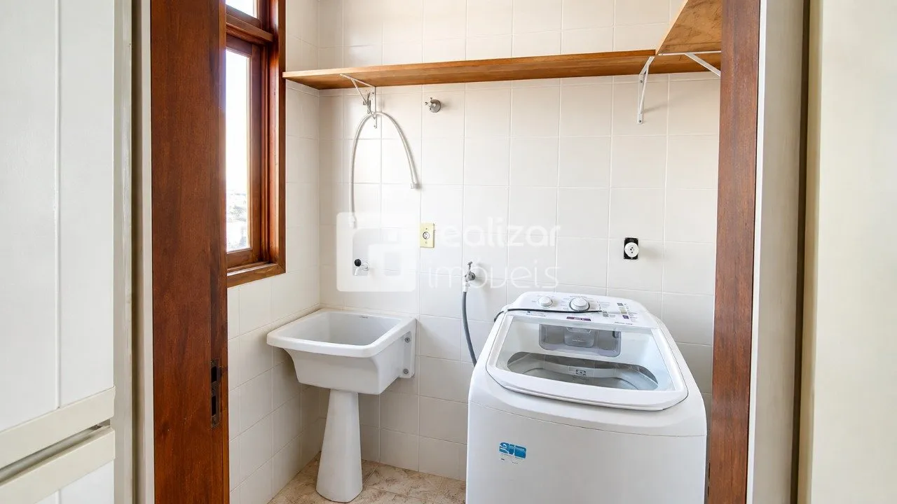 Furnished 4-bedroom house with 4 parking spaces — photo 2