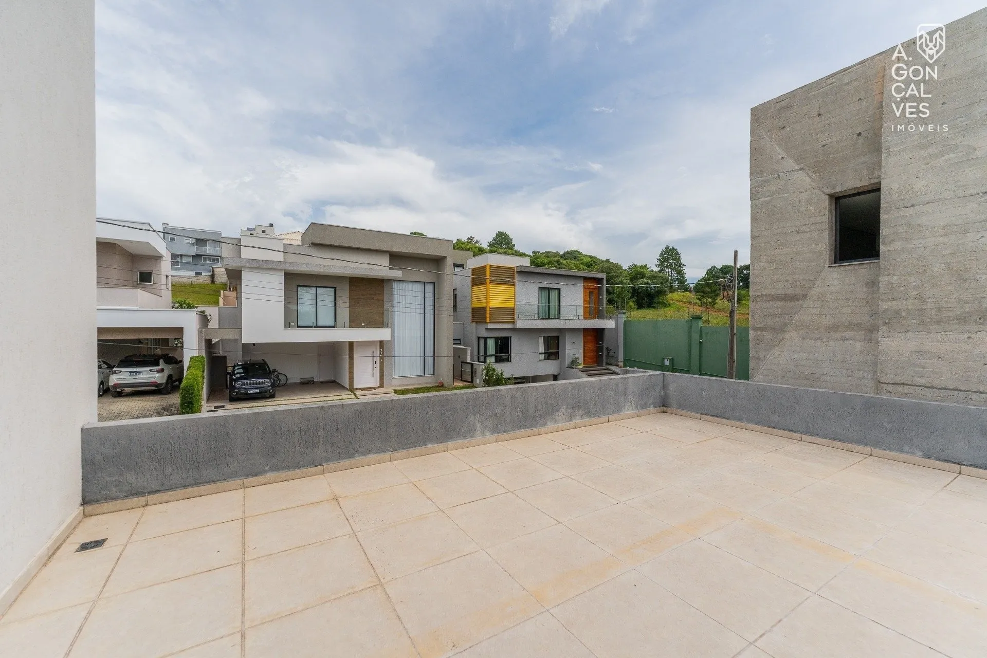 Furnished 4-bedroom house with hot tub and 4 parking spots — photo 34