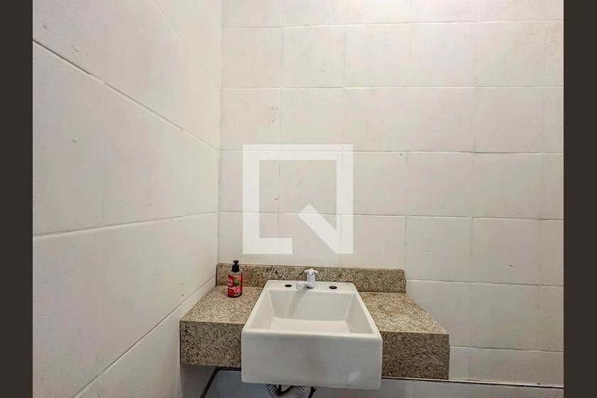 Casa com 4 quartos, jardim privativo e 300 m² — photo 45
