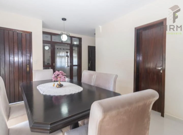 House with 3 bedrooms, 5 bathrooms, 350 m² — photo 10