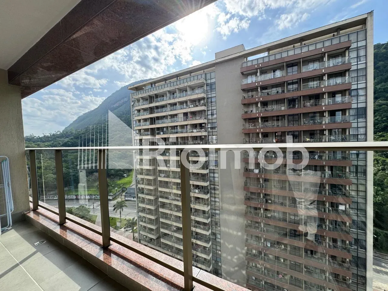 Apartamento de 45 m² com vista para as montanhas e secadora — photo 17