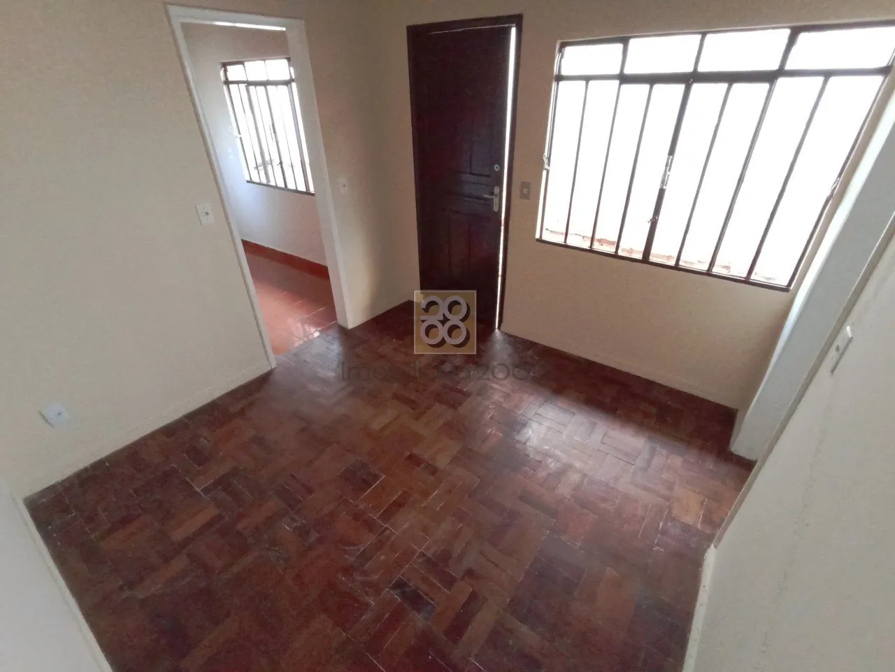 House, 40 m², with wood or laminate floors — photo 7