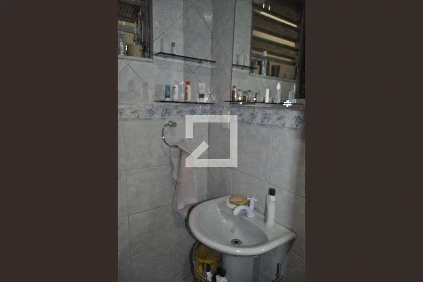 Rental house with a suite and 6 bedrooms — photo 17