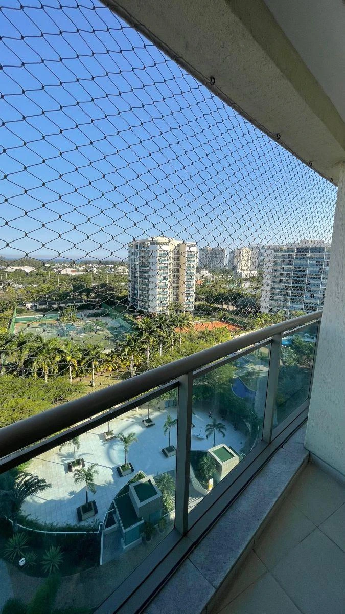 Floor-to-ceiling windows in a 4-bedroom apartment, 233 m² — photo 3