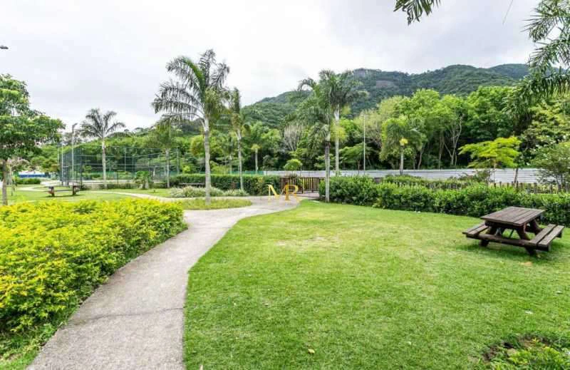Furnished triplex house with 4 suites and 288 m² — photo 26