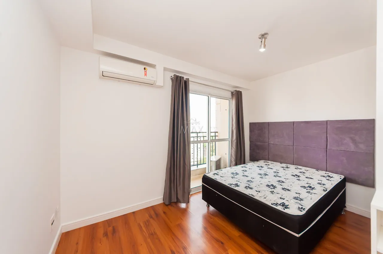 Furnished studio with balcony and open-plan kitchen — photo 9