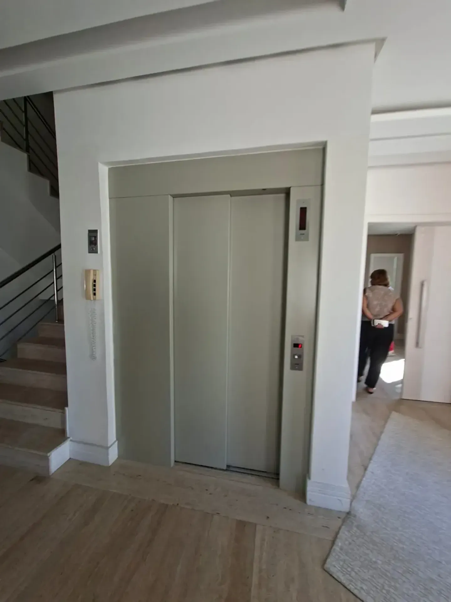 Apartment with 5 bedrooms and 5 parking spots, floor-to-ceiling windows — photo 59
