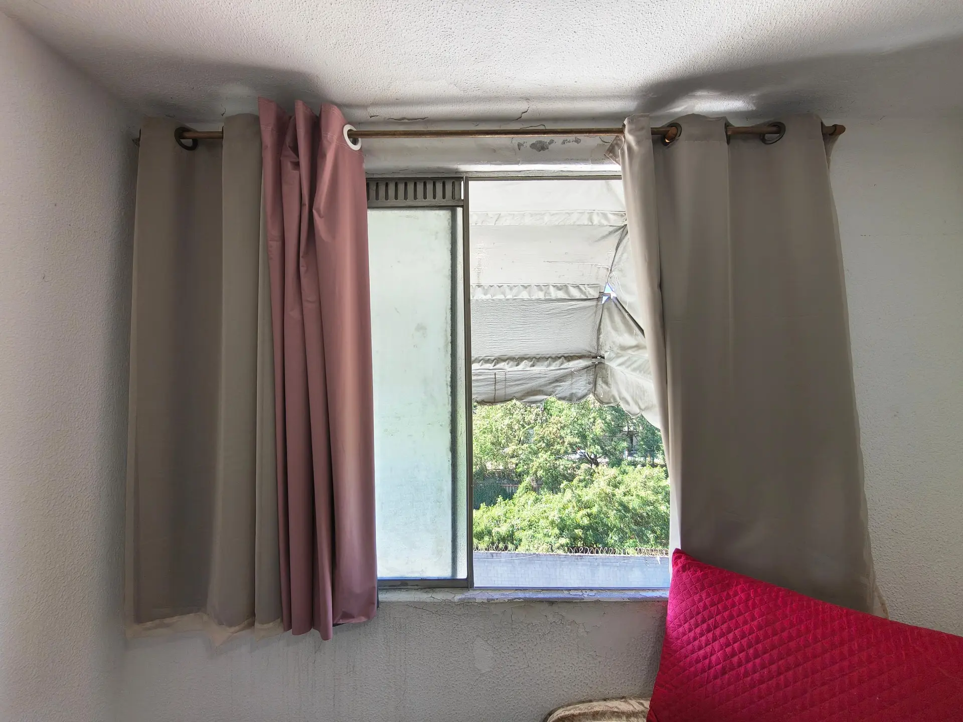 Furnished 2-bedroom apartment with 1 bathroom — photo 3