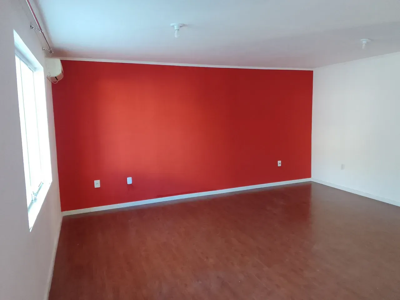 Unfurnished house with 5 bedrooms and 5 bathrooms — photo 10