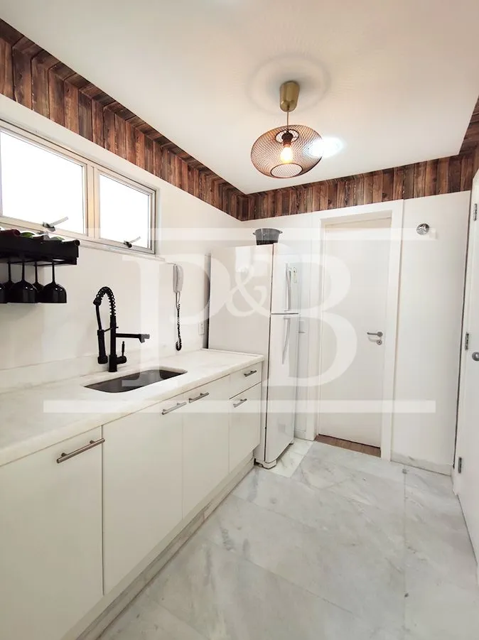 Furnished apartment with 4 bedrooms and 400 m² — photo 17