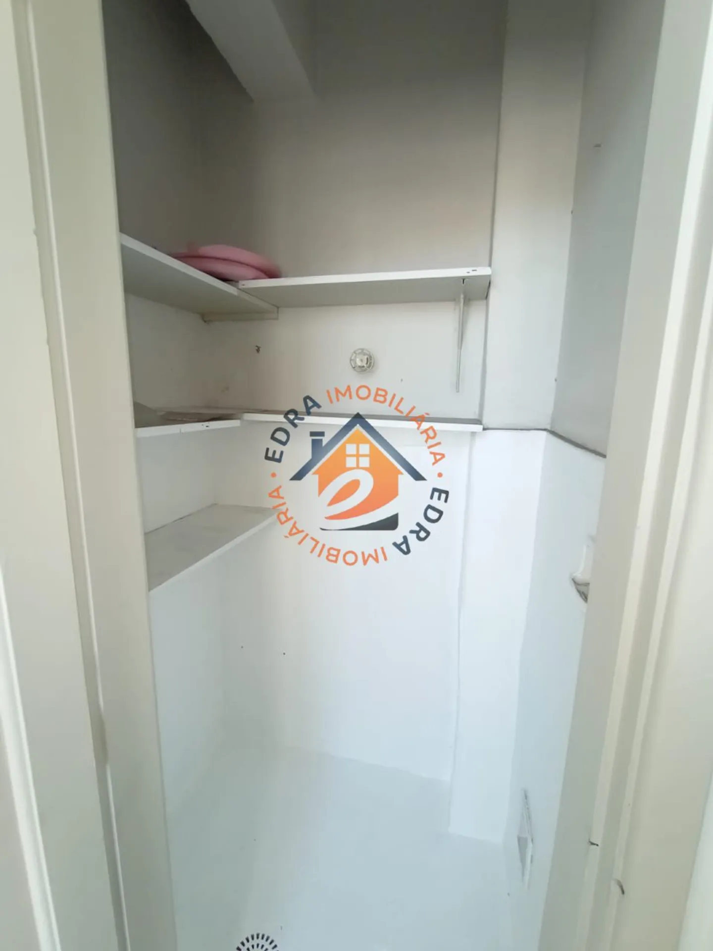 Rental apartment with 2 bedrooms and 1 bathroom — photo 11