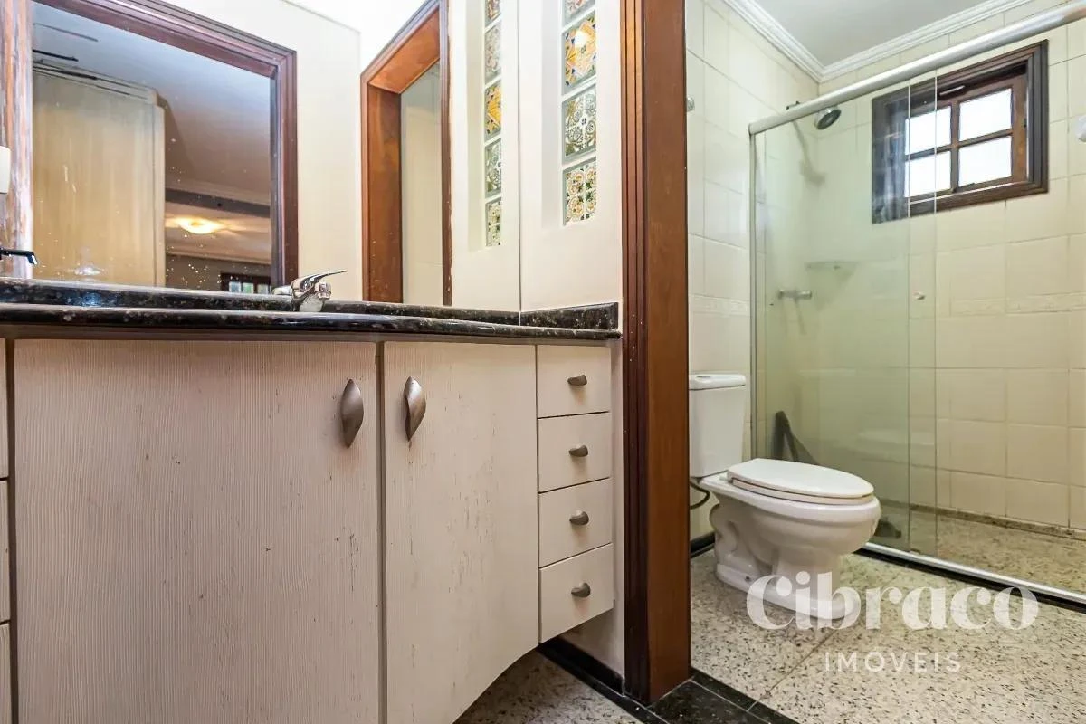Ванна та 4 спальні: будинок 327 м² — photo 44