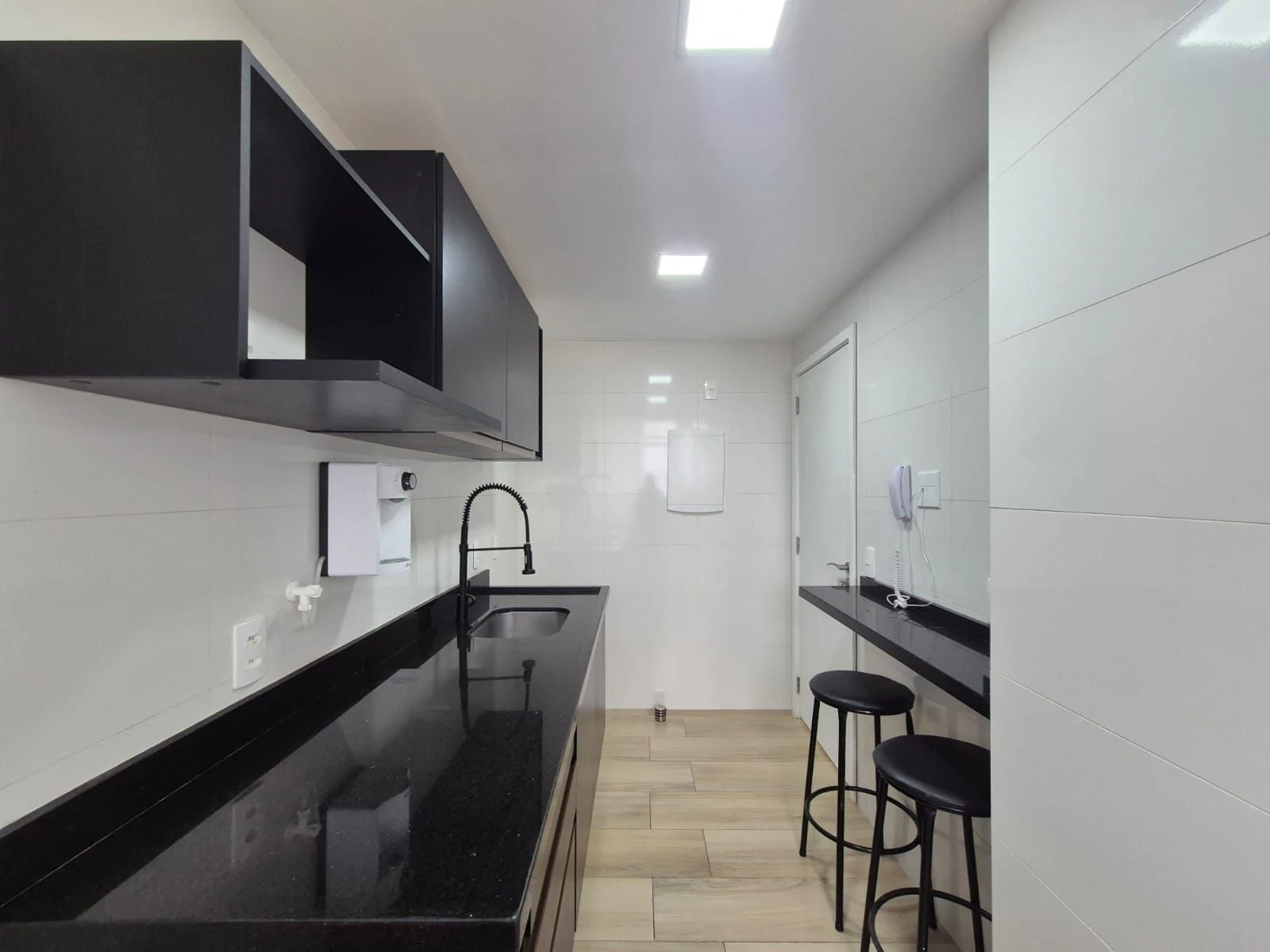 Квартира 74 м² з власним басейном та заскленим балконом — photo 15
