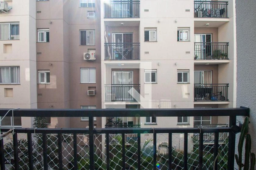 One-bedroom apartment with a washing machine — photo 18