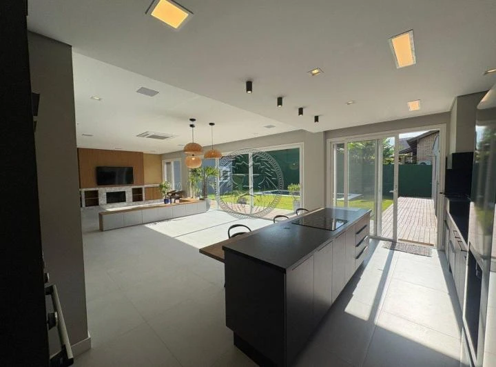 Casa com 4 suítes e 3 vagas, condomínio fechado — photo 8