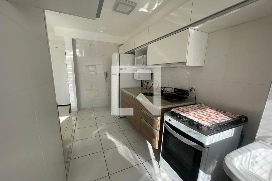 Furnished 2-bedroom apartment with balcony — photo 49