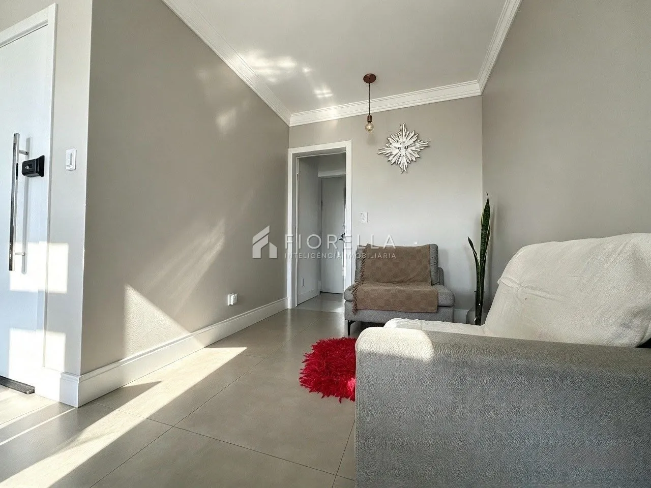 Furnished apartment, 184 m², with a glass-enclosed balcony — photo 23