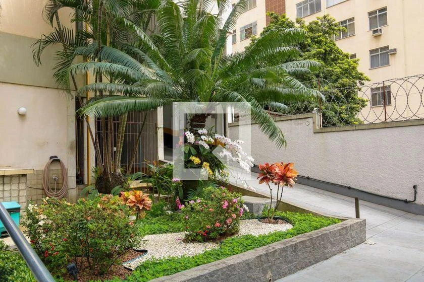 Furnished 2-bedroom apartment with 1 bathroom — photo 8