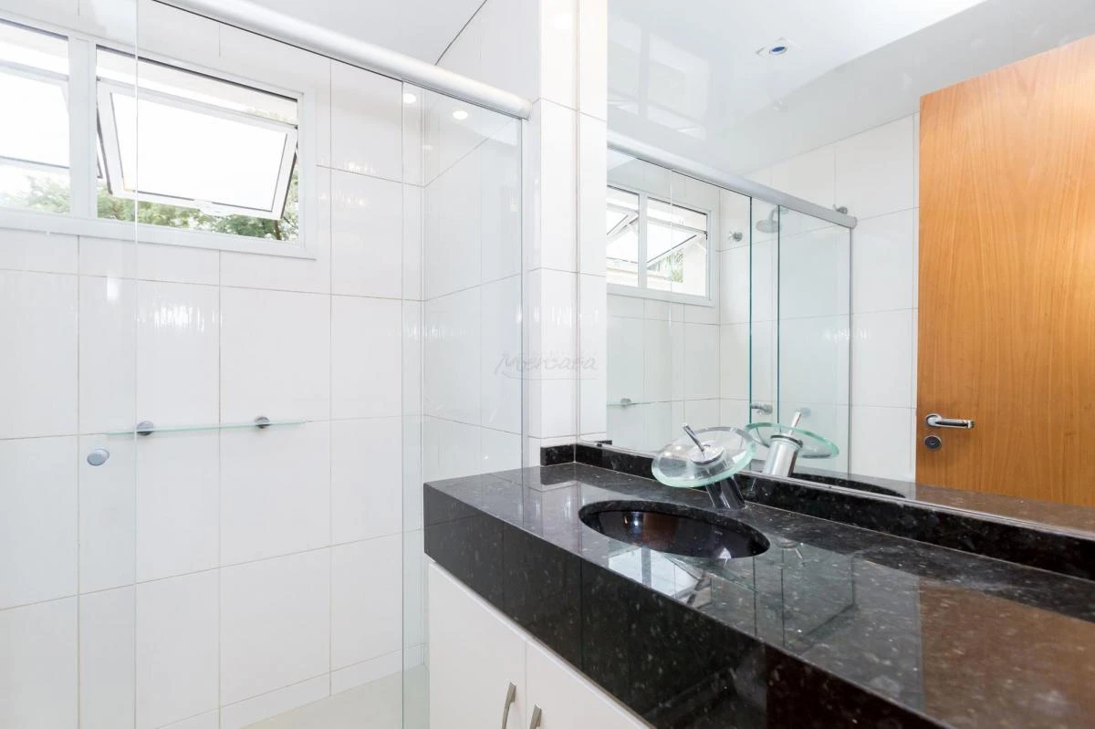 Apartment, 72 m², with a glass-enclosed balcony — photo 14