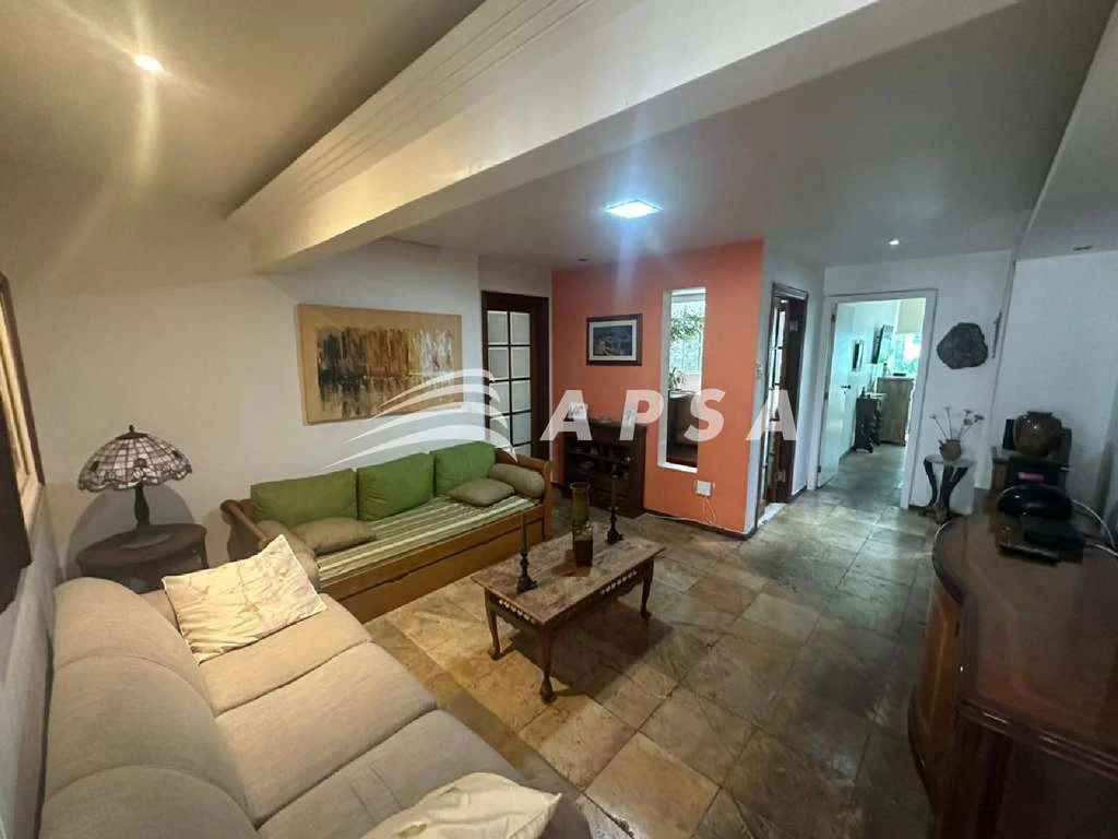 Furnished 200 m² apartment with 3 bedrooms — photo 19