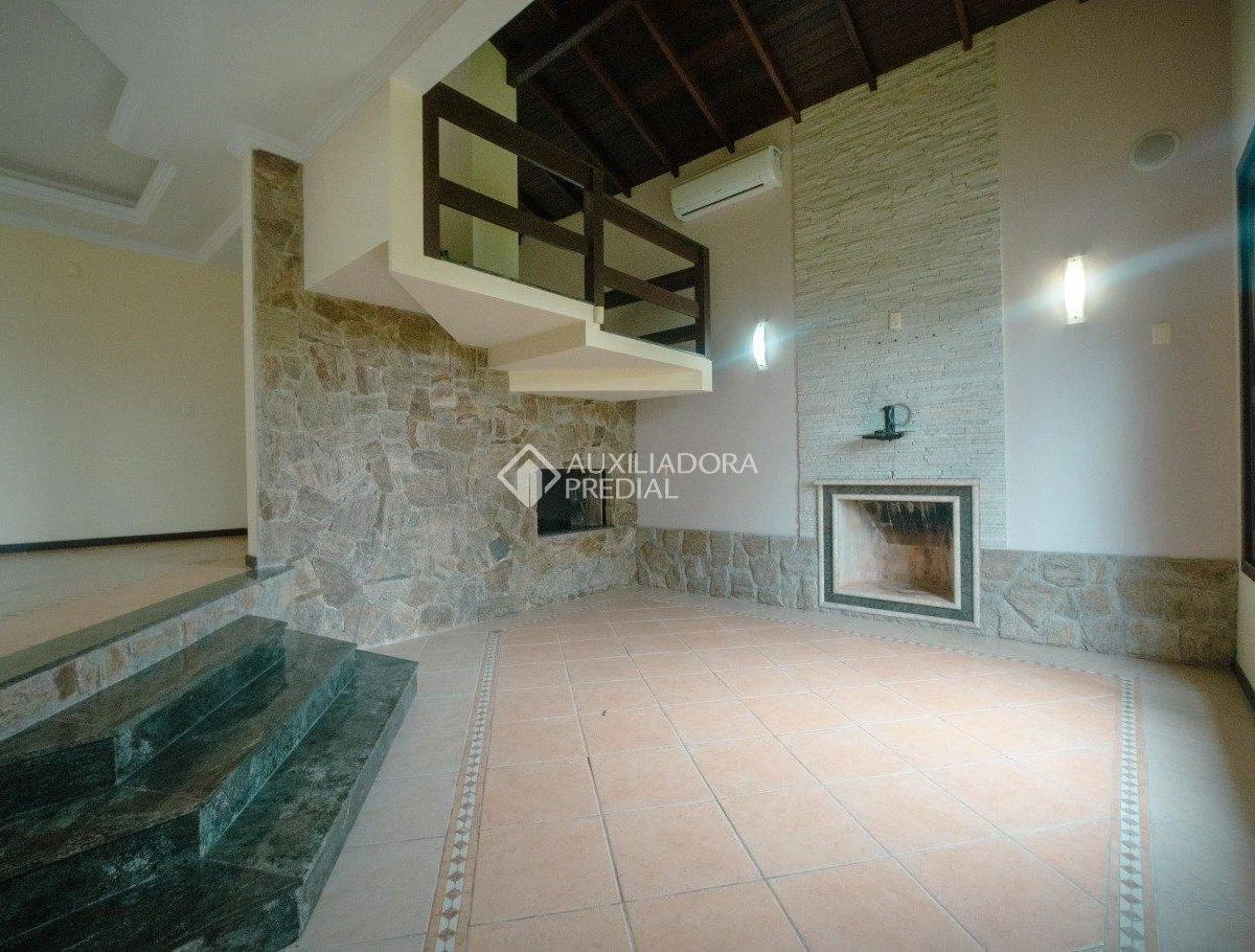 1723 m² house with a bathtub and a grill on the balcony — photo 22