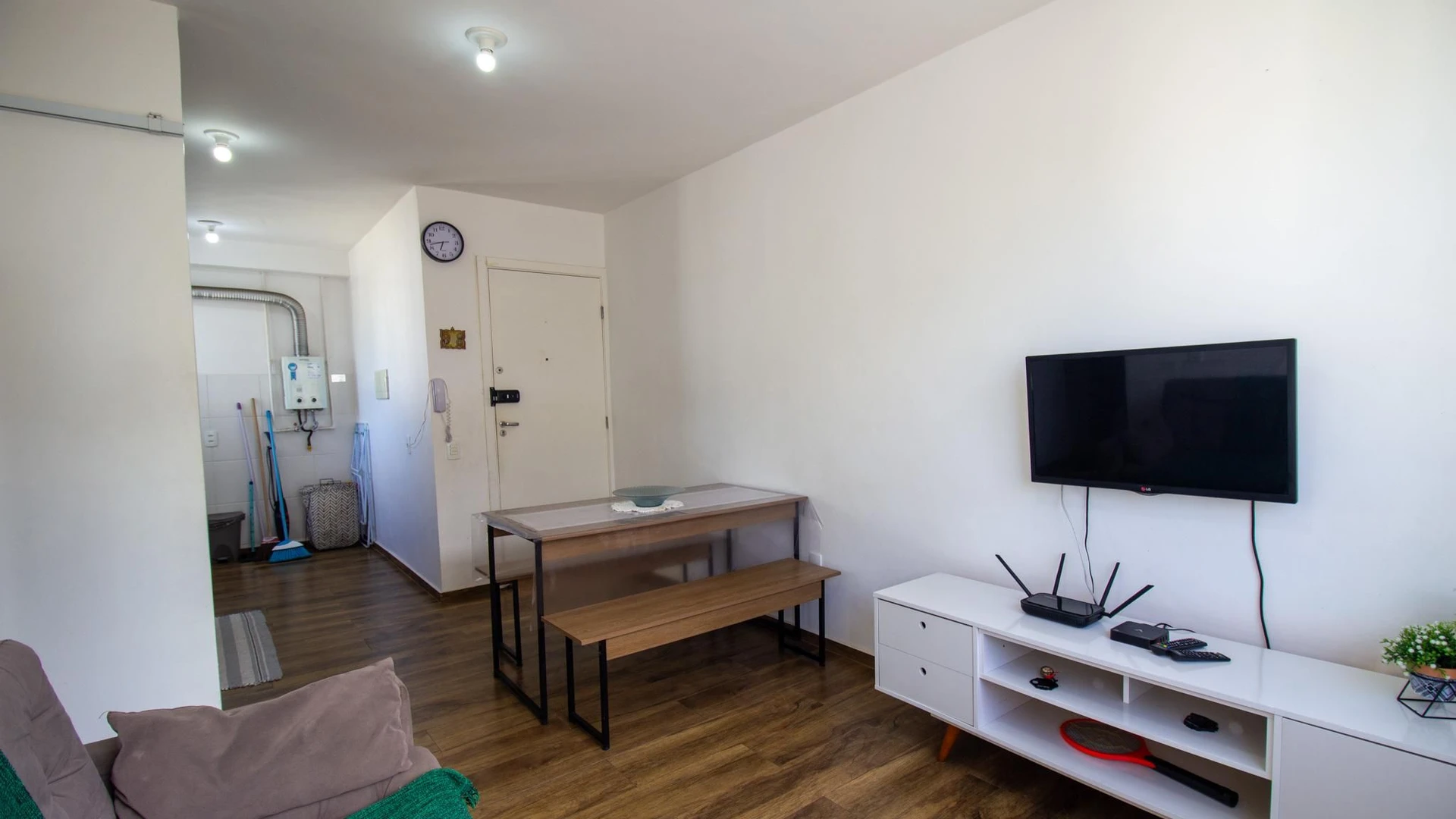 Apartamento mobiliado com 2 quartos e cozinha integrada a gás — photo 8