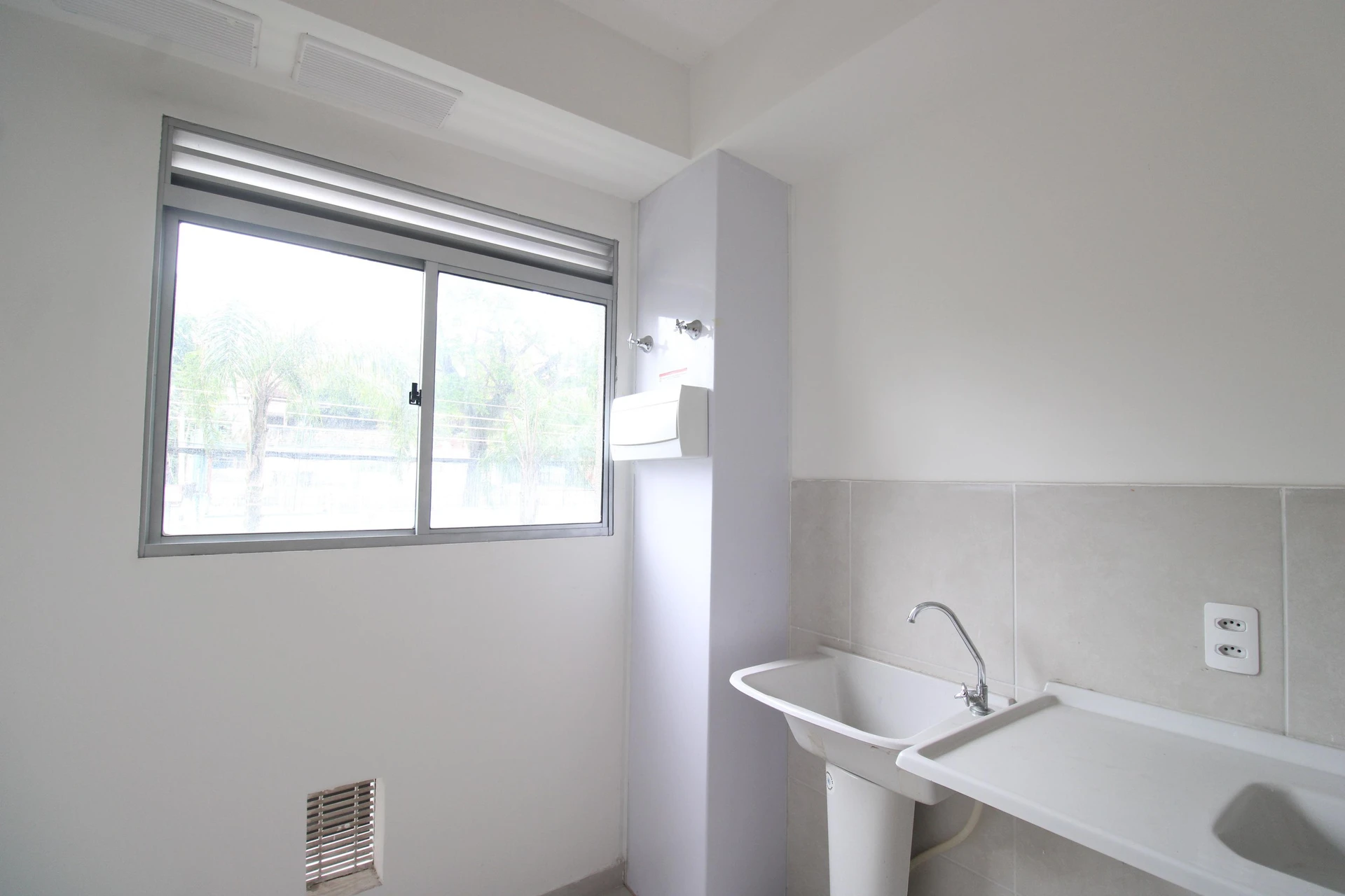 Apartamento de 2 quartos em condomínio com piscina — photo 29