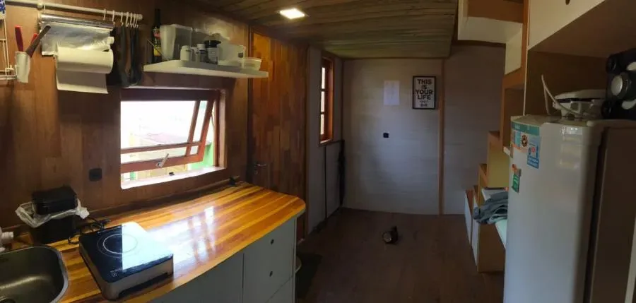 Furnished 25 m² house with 1 bedroom and glass shower — photo 5