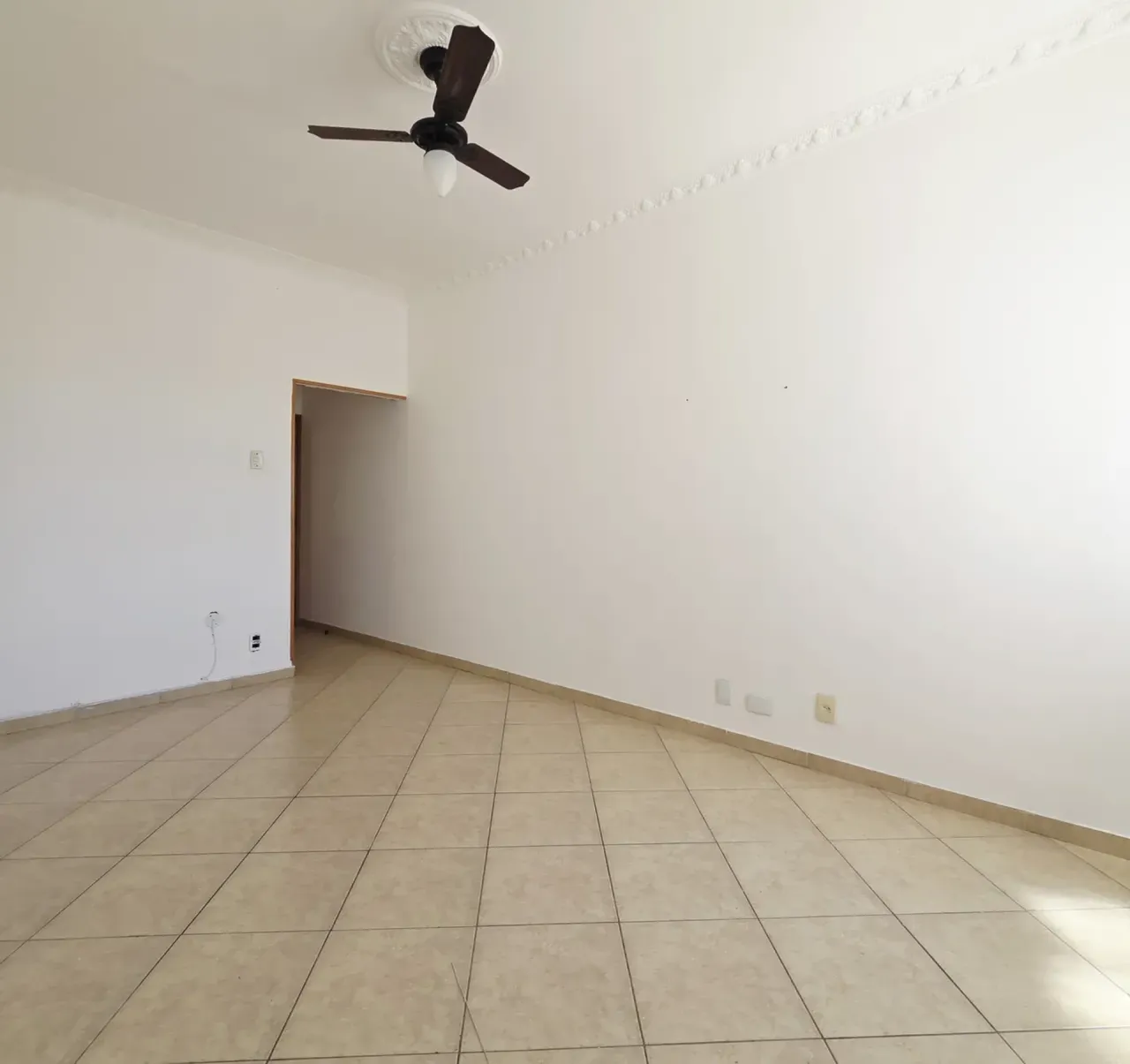 Apartamento com 2 quartos, 1 banheiro e cozinha fechada — photo 9