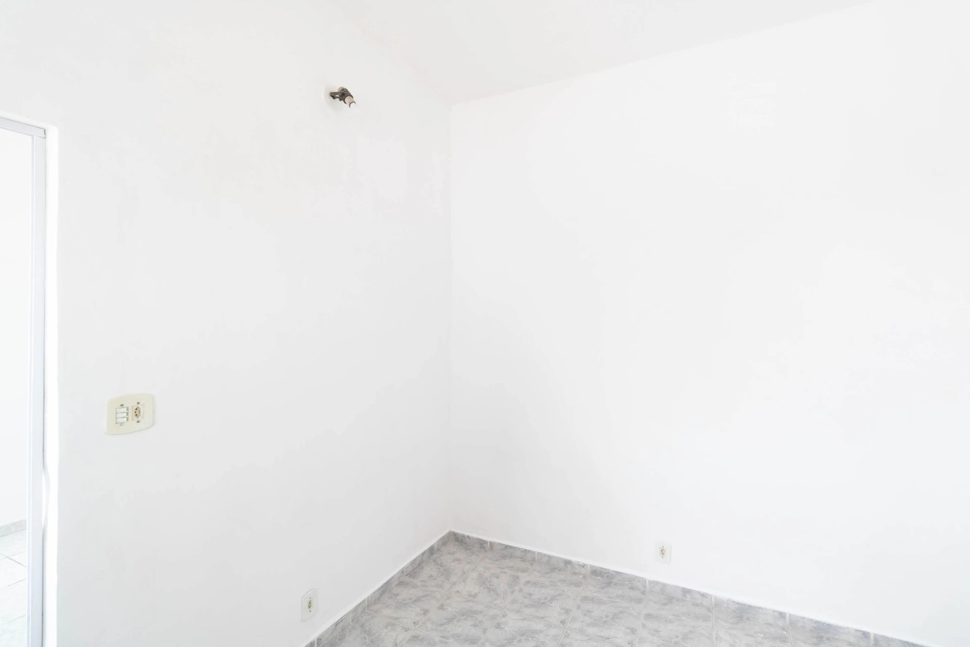 House with 3 bedrooms and a shared outdoor pool — photo 49