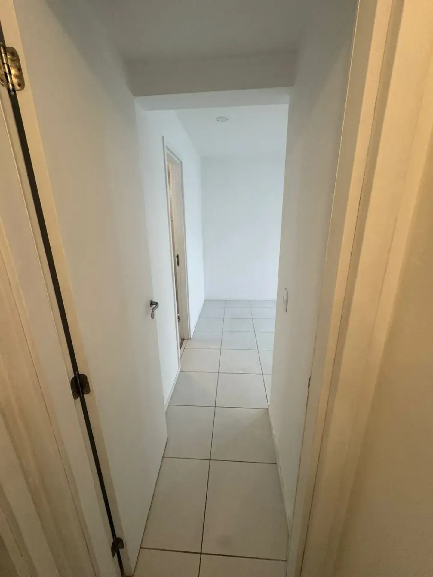 Apartment with 2 bathrooms and glass shower enclosures 61 m² — photo 12