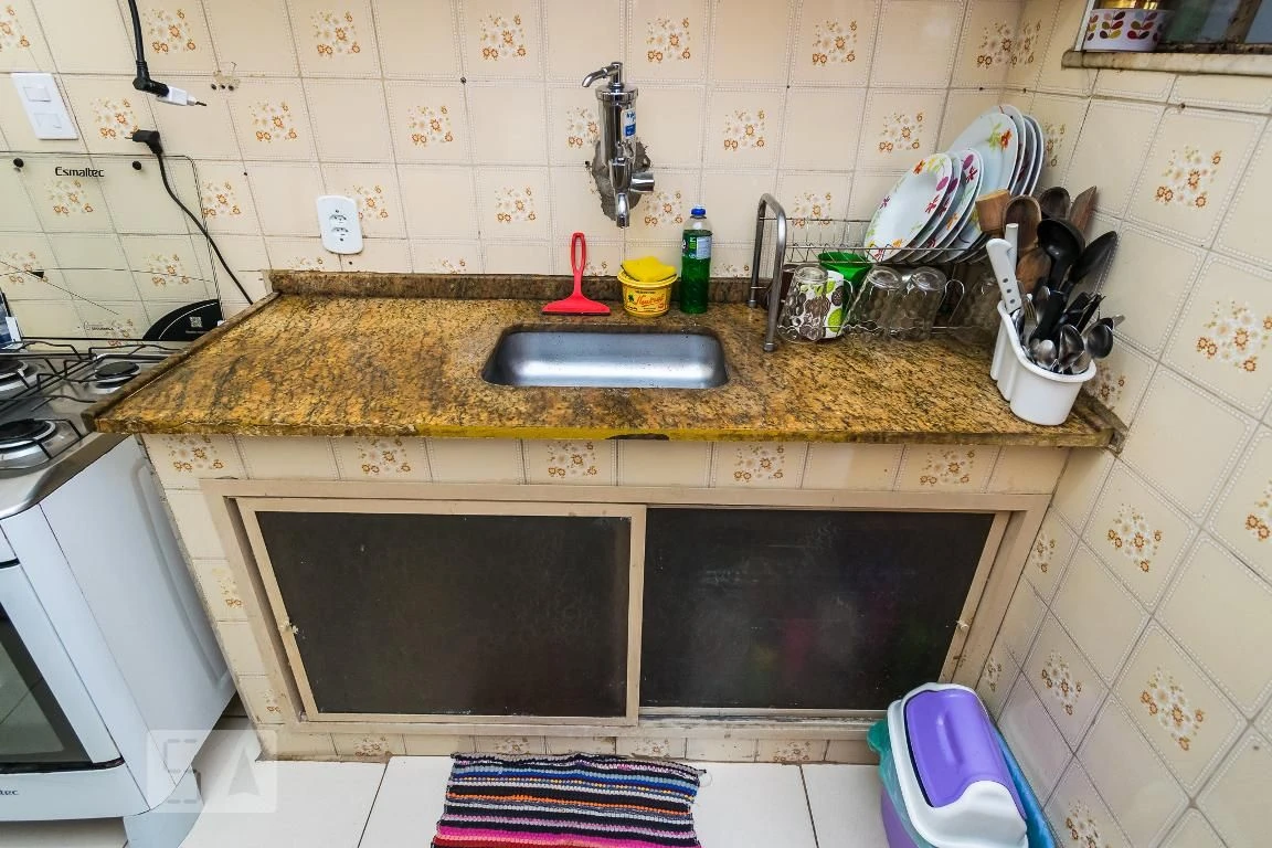 Furnished apartment with 2 bedrooms, 1 bathroom and gas stove — photo 17