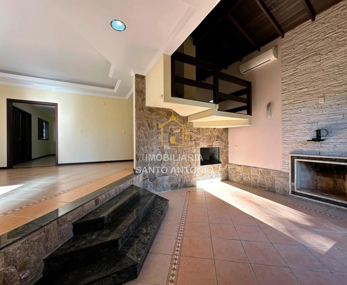 Ванна та 4 спальні: будинок 377 м² — photo 3