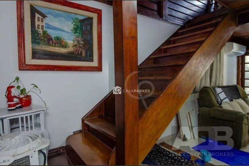 Furnished 3-suite house with 250 m² and 5 baths — photo 13