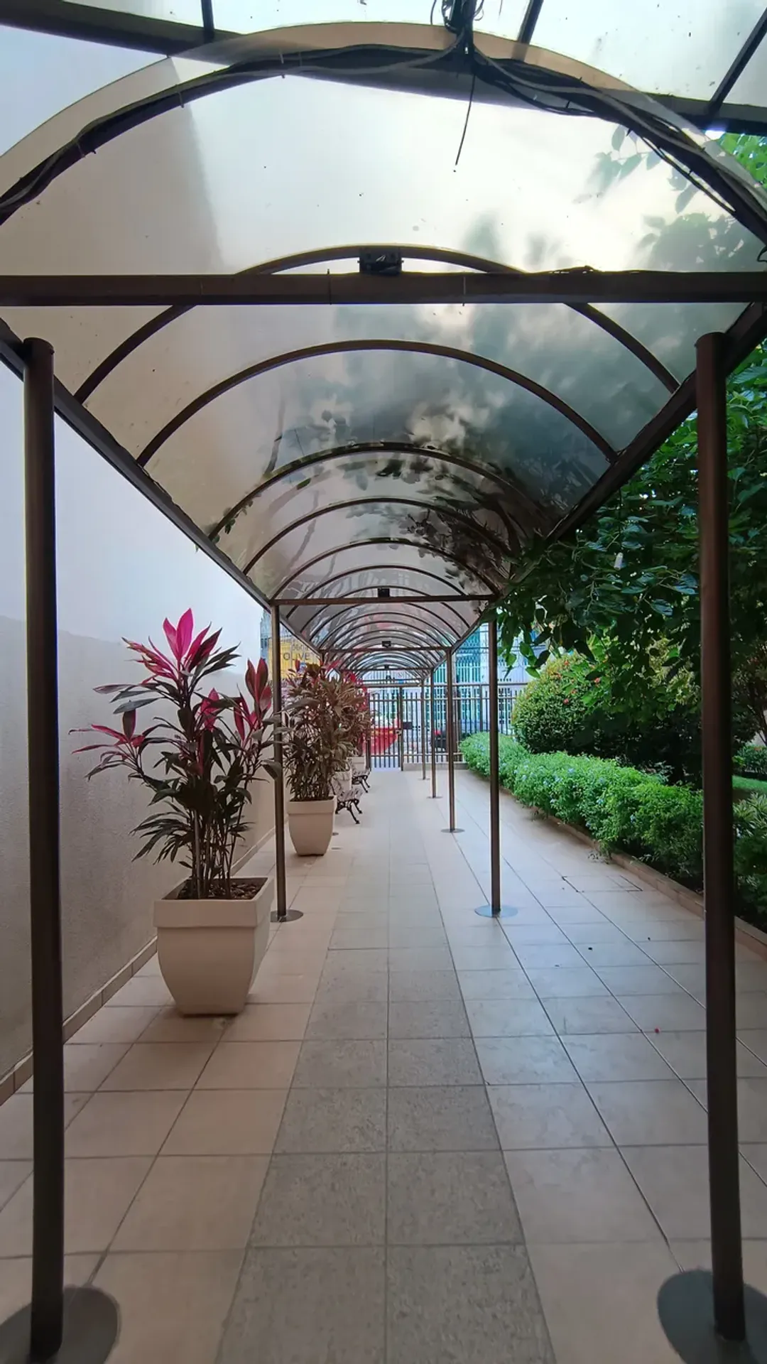 Studio on the 5th floor with a glass-enclosed balcony — photo 33