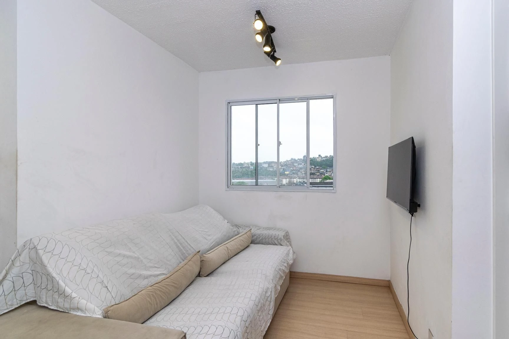 Furnished 2-bedroom apartment, 41 m² — photo 26
