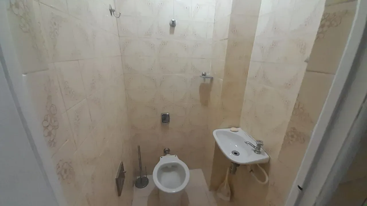 Apartamento com 2 quartos e box no banheiro — photo 28