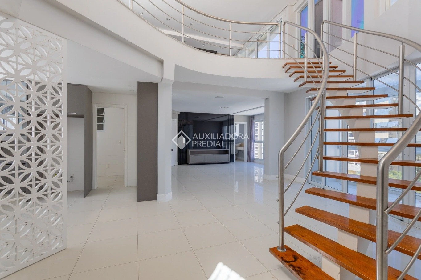 Duplex penthouse with 4 bedrooms and 8 bathrooms