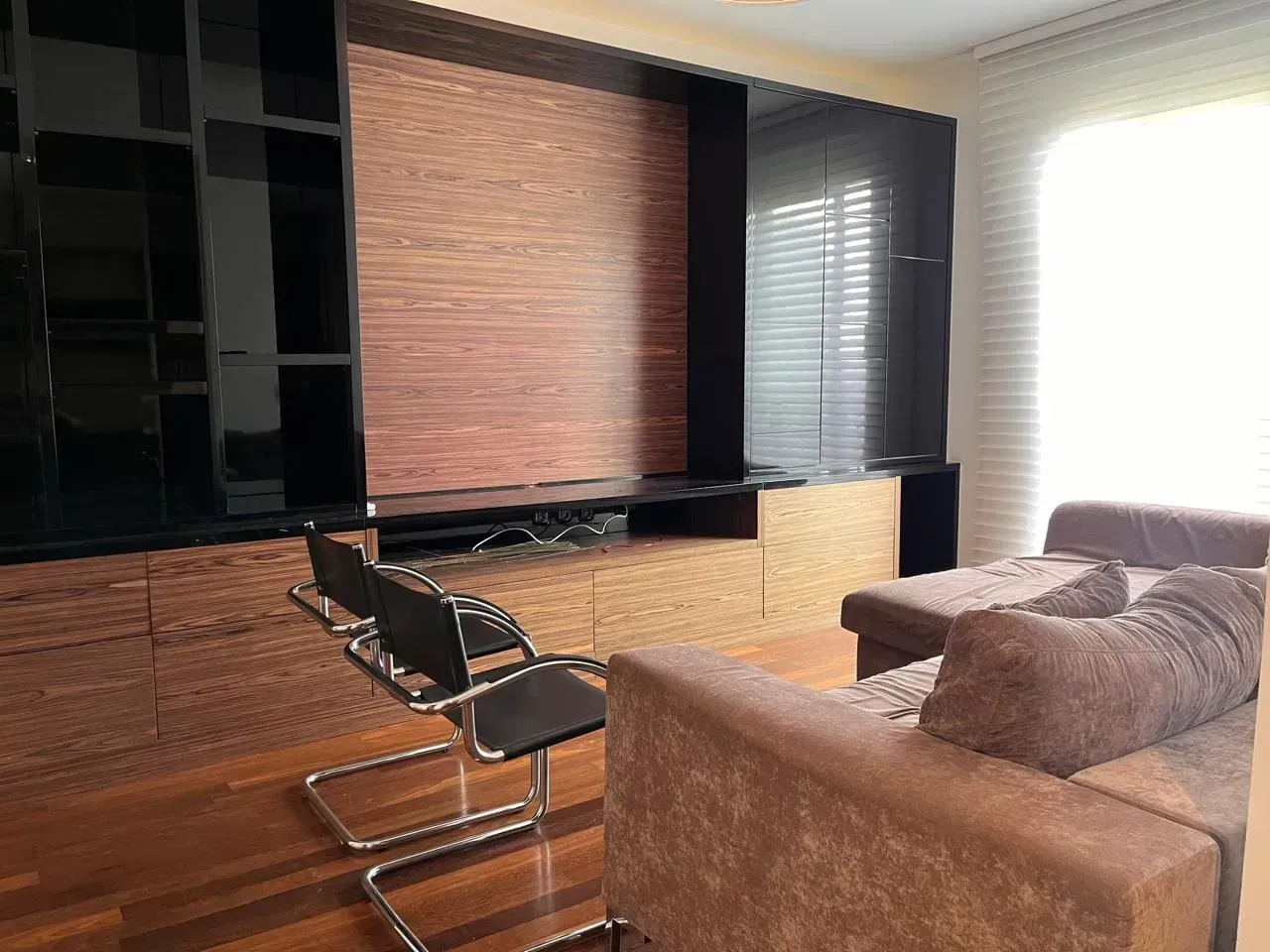 Furnished apartment with 4 bedrooms and 3 bathrooms — photo 32
