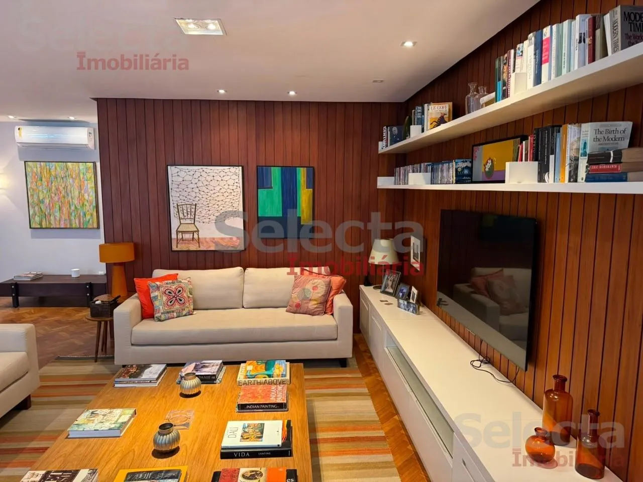 Furnished apartment with 4 bedrooms and a work desk — photo 13