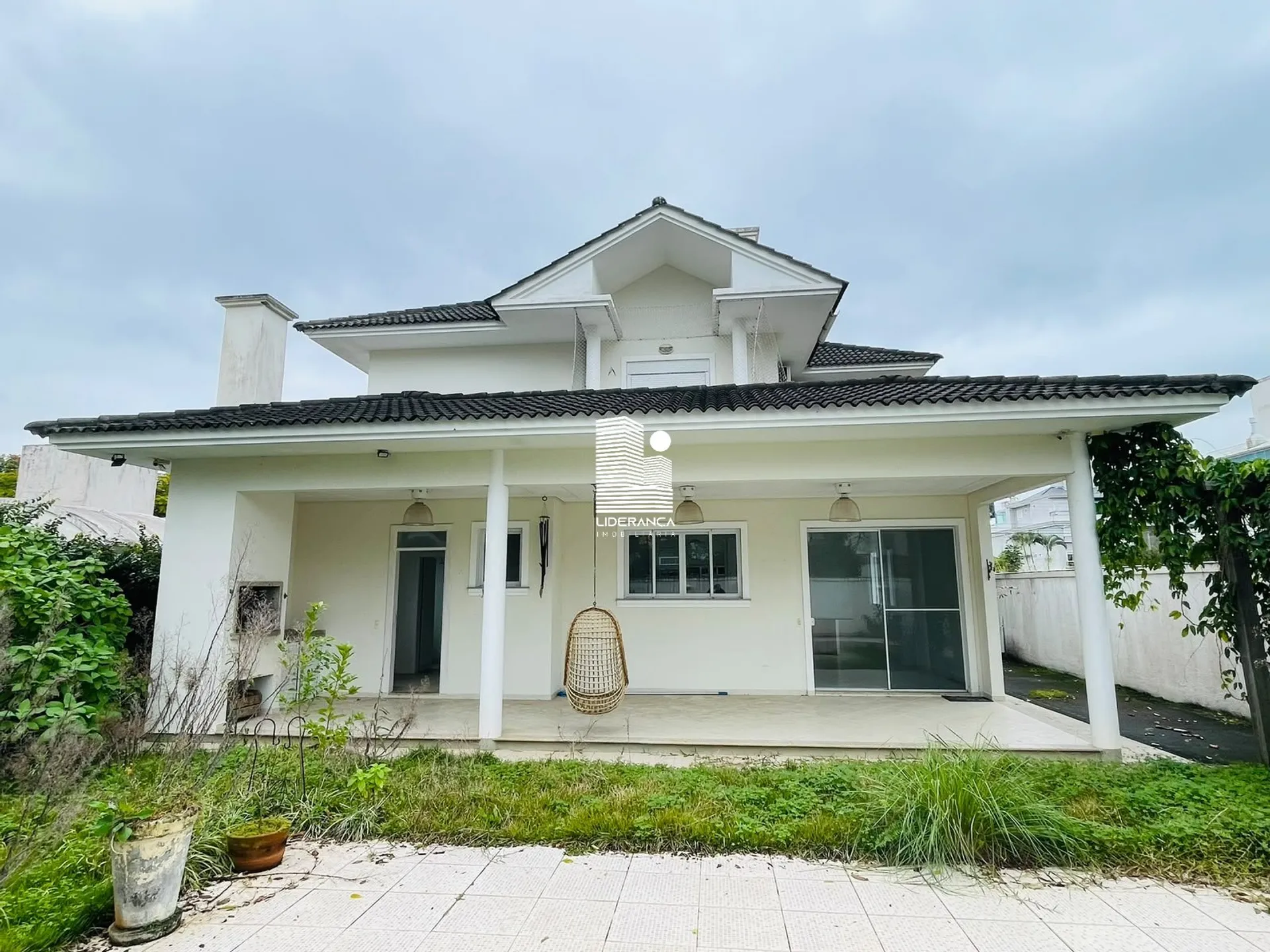 450 m² house with 4 bedrooms and a private garden — photo 10
