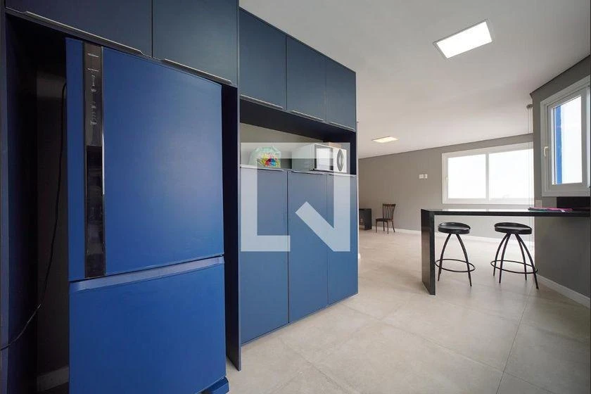 Floor-to-ceiling windows in a 4-bedroom house, 300 m² — photo 2