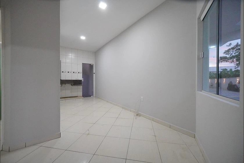 Unfurnished 2-bedroom apartment with 1 parking space — photo 10