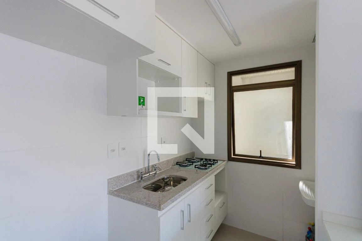 One-bedroom apartment with a mountain view in Rio de Janeiro — photo 11