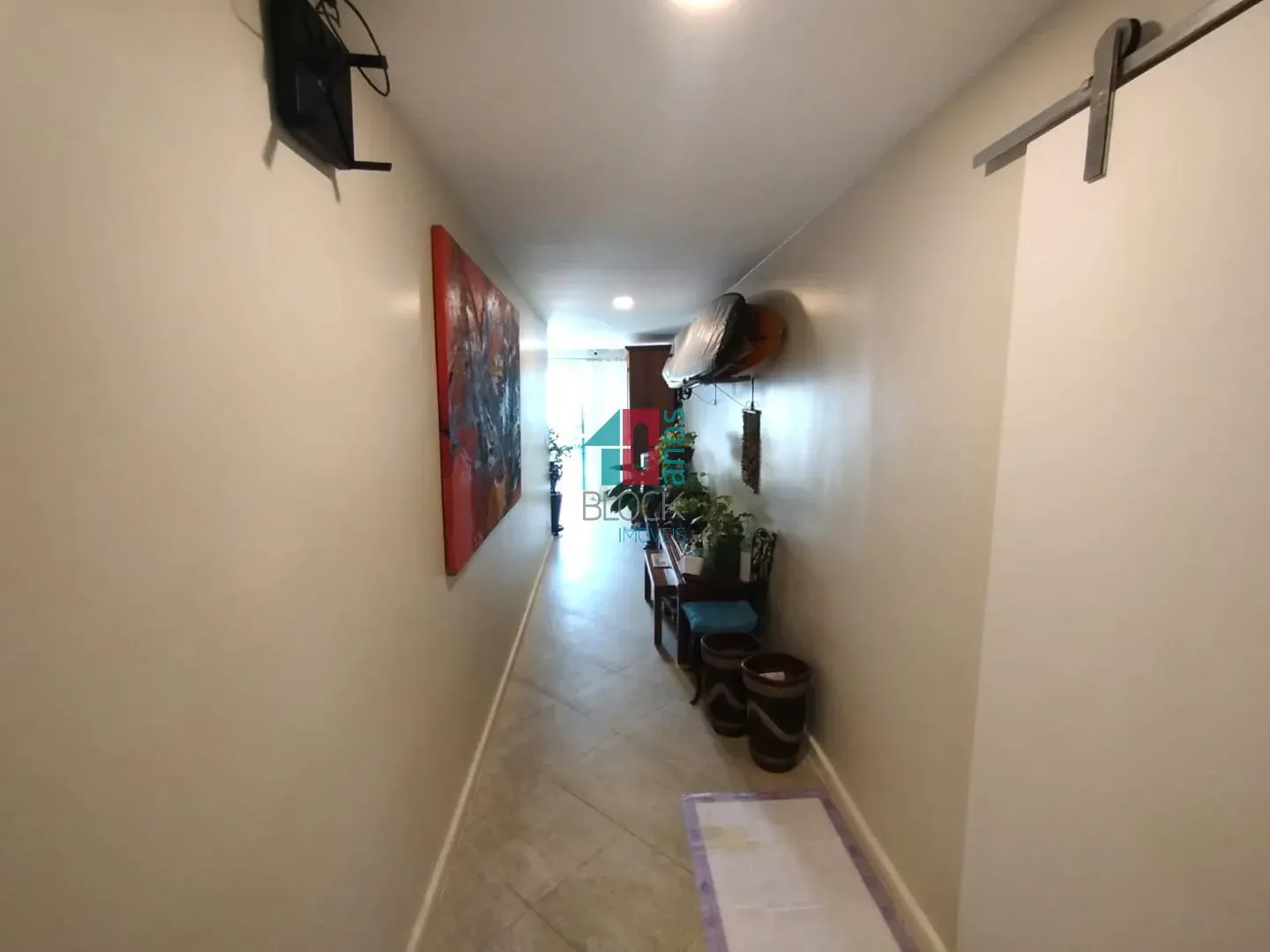 Furnished 361 m² apartment with 4 en-suite bedrooms — photo 36