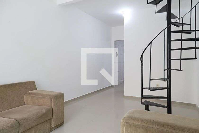 Casa triplex con balcón, 2 dormitorios en suite y 107 m² — photo 3